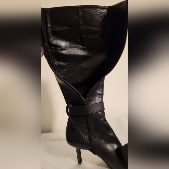 DKNY BLACK LEATHER KNEE HIGH HEELED BOOTS SIZE 7 M - Picture 7 of 16